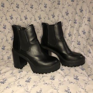 Madden Girl 4” Platform black boots, Women’s 9.5
